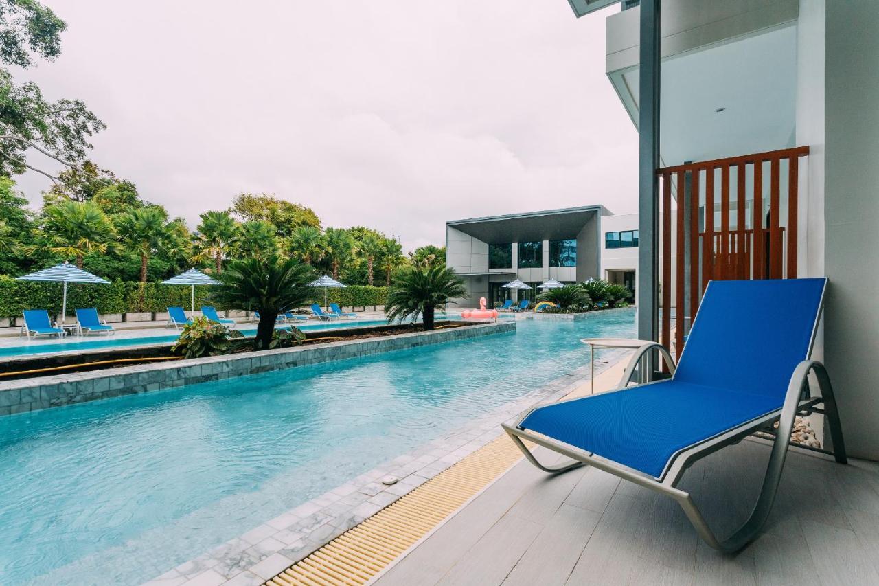 Seabed Grand Hotel Phuket - Sha Extra Plus Екстер'єр фото A poolside chaise longue