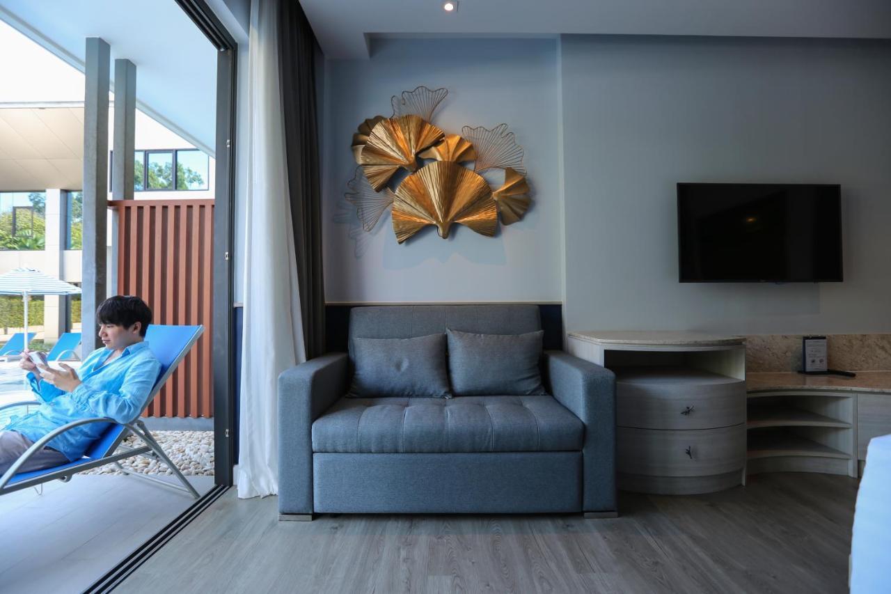 Seabed Grand Hotel Phuket - Sha Extra Plus Екстер'єр фото A room at the hotel