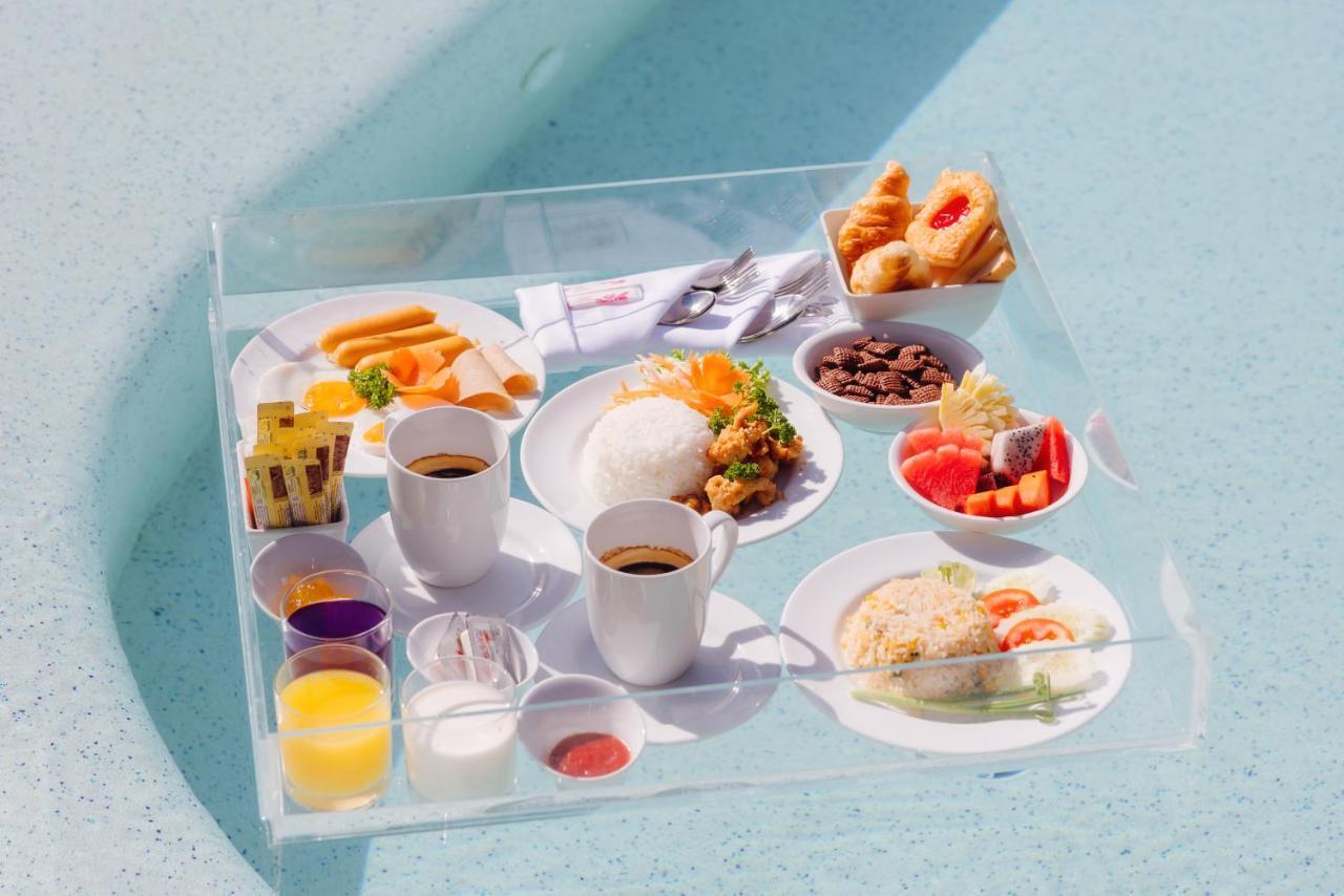 Seabed Grand Hotel Phuket - Sha Extra Plus Екстер'єр фото A typical inflight meal