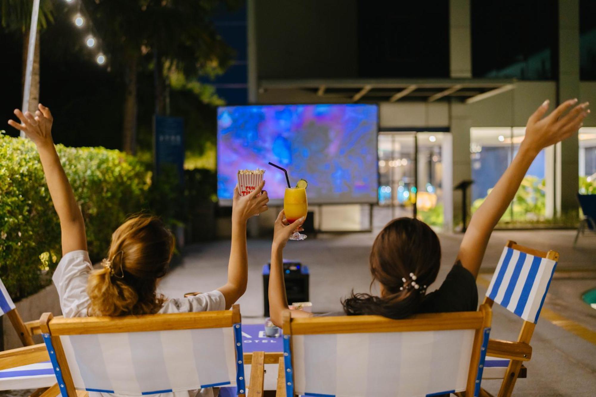 Seabed Grand Hotel Phuket - Sha Extra Plus Екстер'єр фото The Beach Club