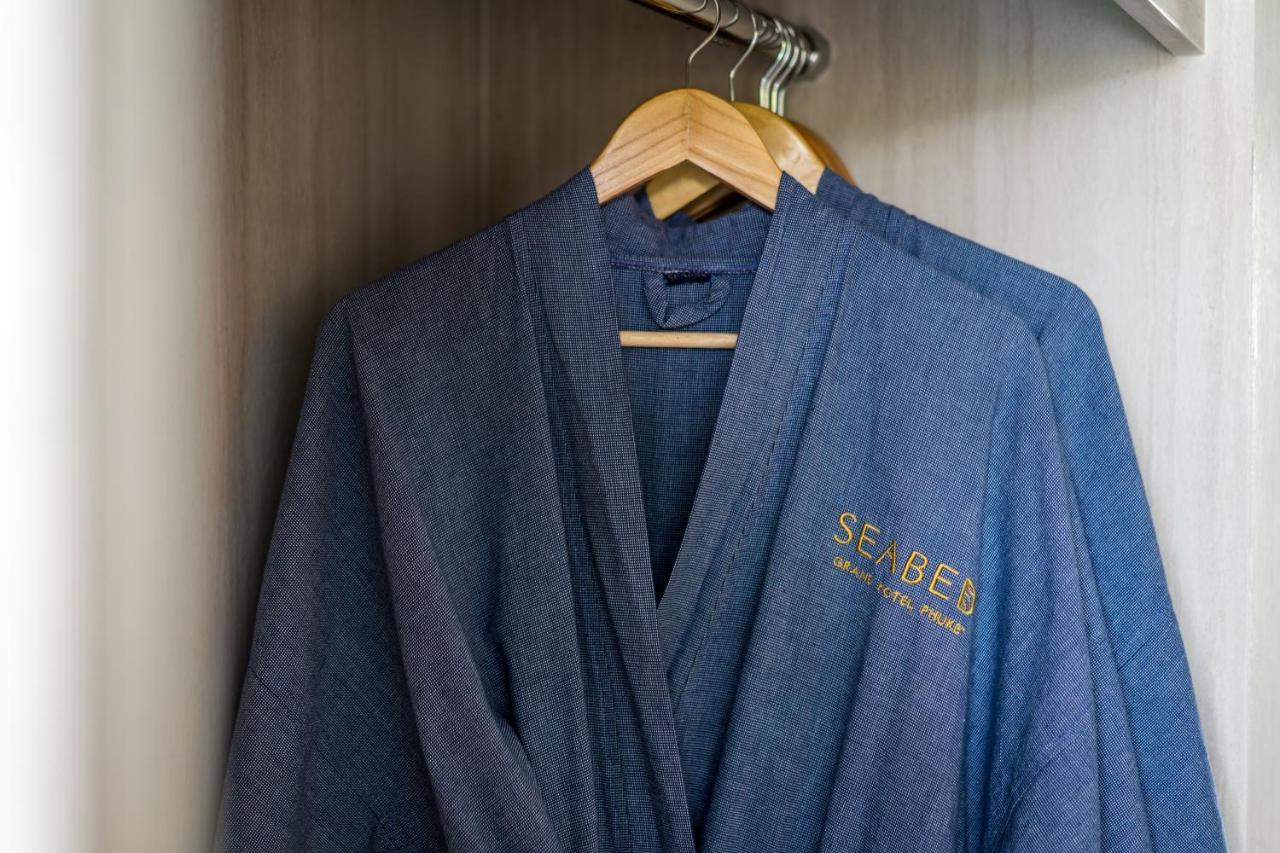 Seabed Grand Hotel Phuket - Sha Extra Plus Екстер'єр фото A bathrobe